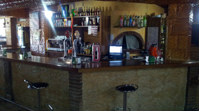 Cervecería Cafetería “Los Porrones”