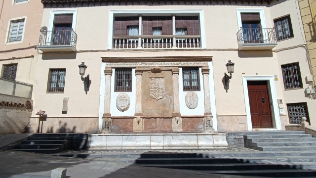 Brunnen der goldenen Tüllen